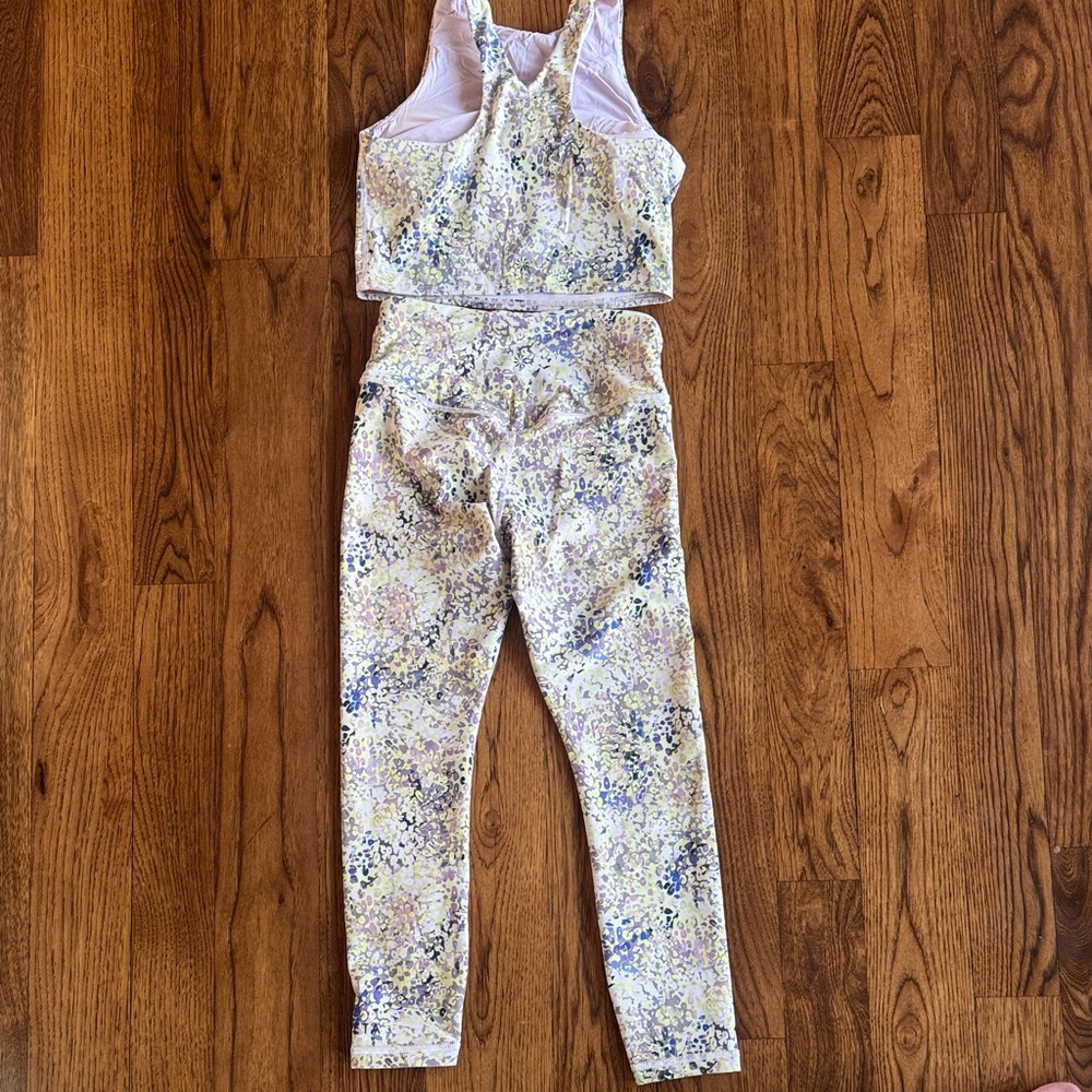 Athleta Multicolor Patterned Active Set - image 4